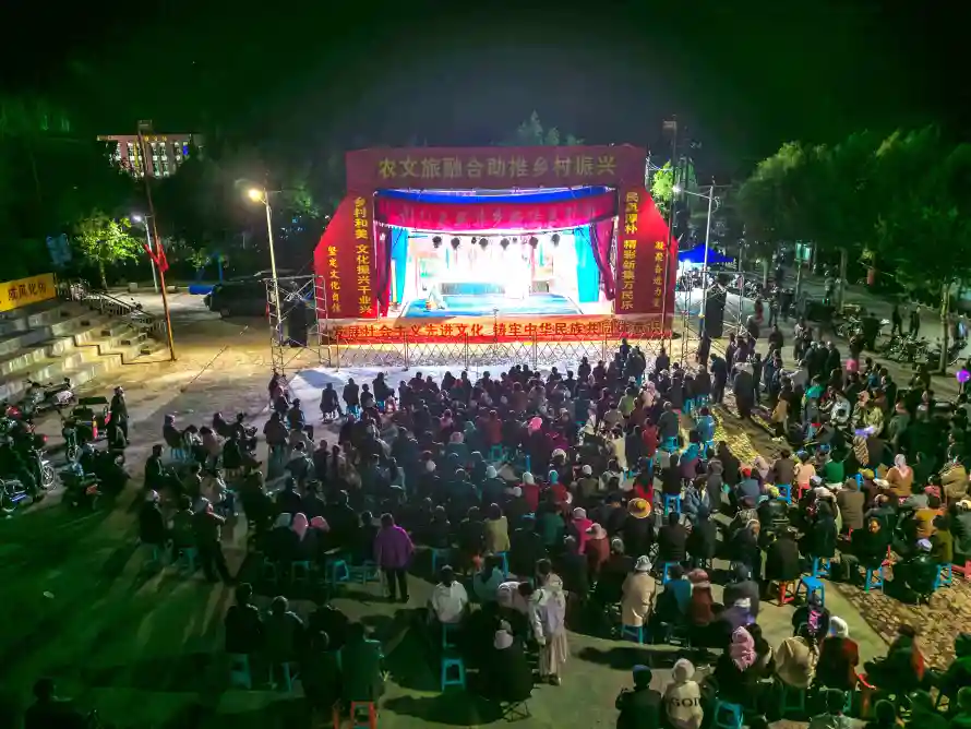 4k唱戏壁纸-夜生活和-壁纸推荐「哲风壁纸」