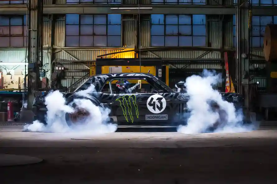4k砖叔壁纸 - 赛车 - 电脑壁纸 - wallpaper「哲风壁纸」 4k砖叔壁纸 - 赛车 - 电脑壁纸 - wallpaper「哲风壁纸」