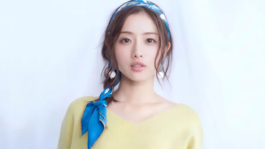 4k明星壁纸 - 美女 - 蓝头巾 - 时尚造型「哲风壁纸」