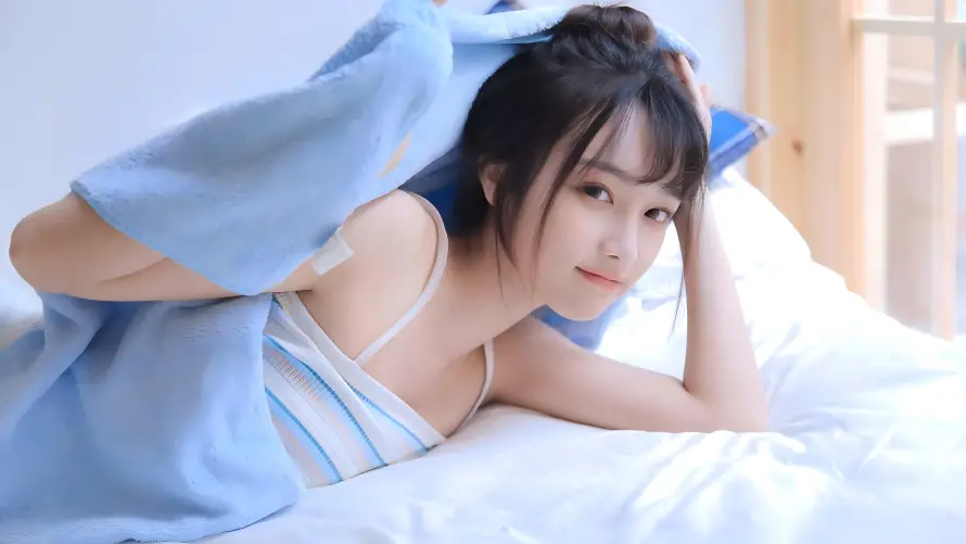 4k休闲壁纸 - 居家 - 床上 - 美女「哲风壁纸」 4k休闲壁纸 - 居家 - 床上 - 美女「哲风壁纸」