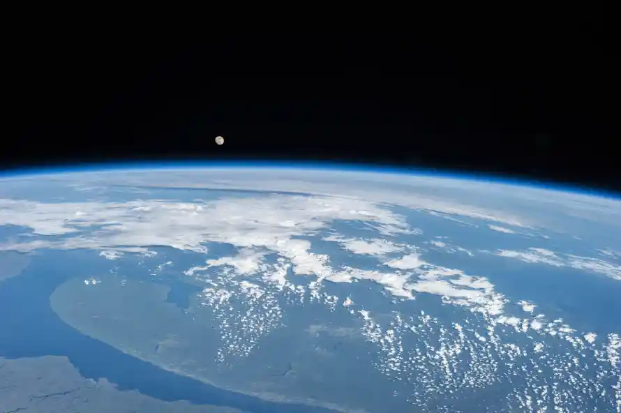4k地球壁纸 - 太空 - 地球景观 - 太空视角「哲风壁纸」 4k地球壁纸 - 太空 - 地球景观 - 太空视角「哲风壁纸」