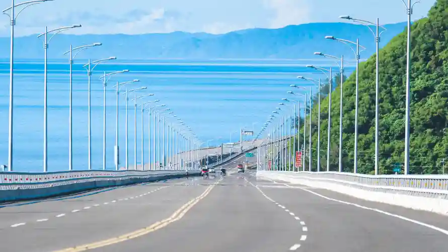 6k公路壁纸-公路背景与海-沿海道路免费下载「哲风壁纸」