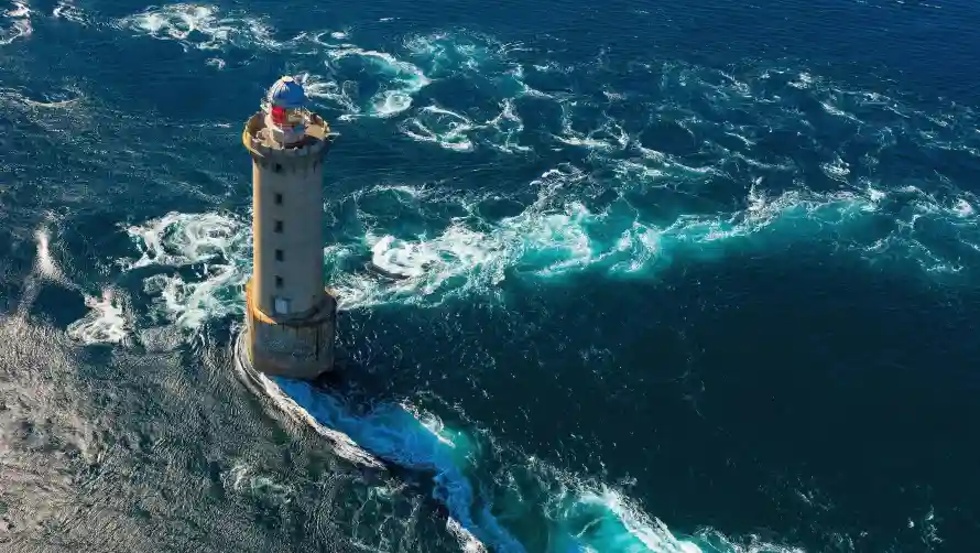 4k海洋壁纸 - 海浪 - 灯塔 - 自然「哲风壁纸」