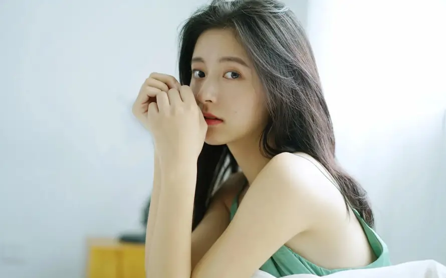 4k清纯壁纸 - 美女 - 室内背景 - 清新氛围「哲风壁纸」 4k清纯壁纸 - 美女 - 室内背景 - 清新氛围「哲风壁纸」
