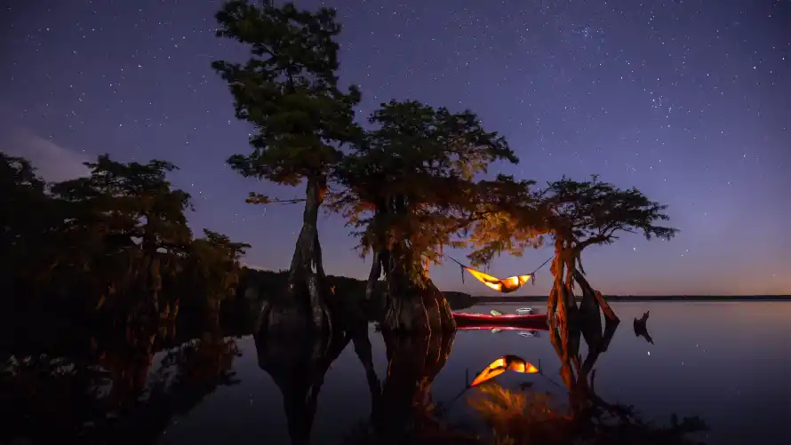 4k自然壁纸-夜晚摄影 - 风景-小船露营热门的壁纸「哲风壁纸」