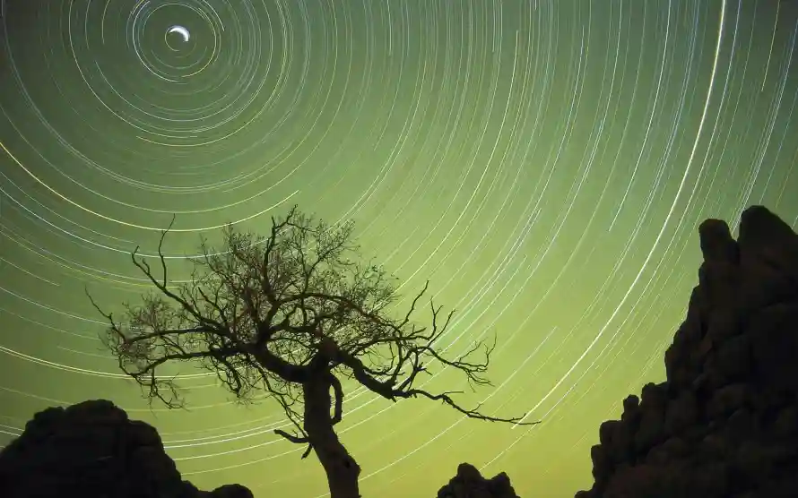 2k夜空壁纸-延迟摄影 - 天空-自然景观壁纸分享「哲风壁纸」