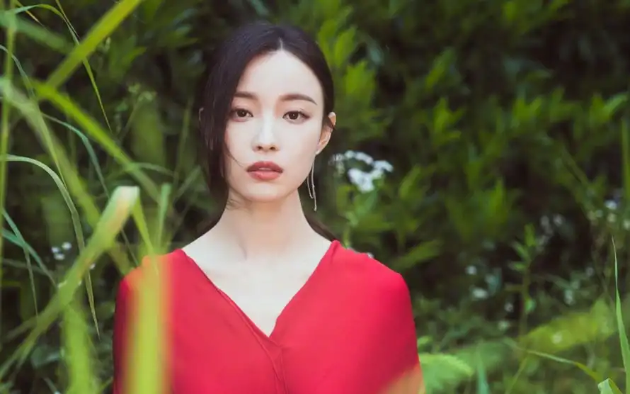 2k美人壁纸-女性肖像和美艳-户外写真热门的壁纸「哲风壁纸」