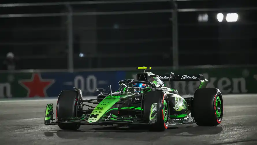 4kF1壁纸 - 周冠宇 - 周冠宇F1 - 周冠宇赛车「哲风壁纸」