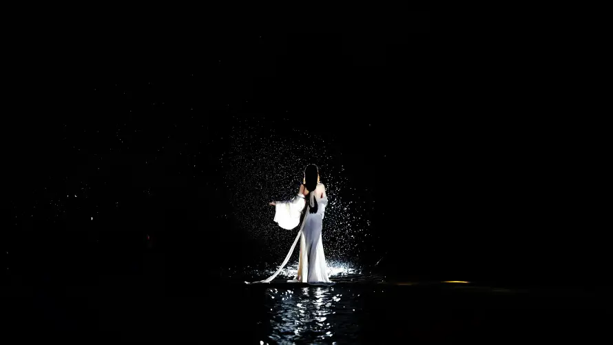 4k仙女壁纸-仙女主题 - 光影效果-光影水面「哲风壁纸」