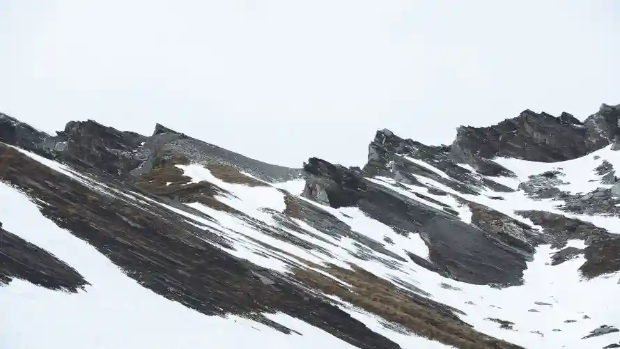 4k岩石壁纸 - 自然 - 雪山 - 风景「哲风壁纸」