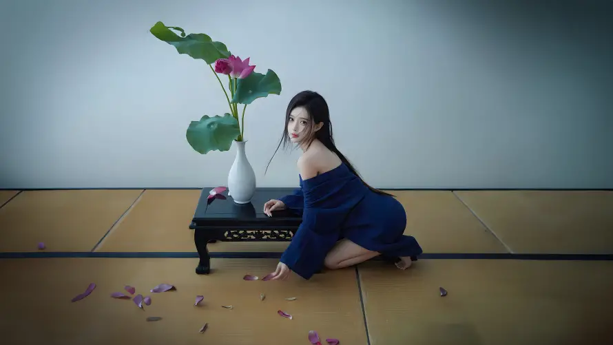 4k美女写真壁纸-美女摄影 - 荷叶元素-荷花场景「哲风壁纸」