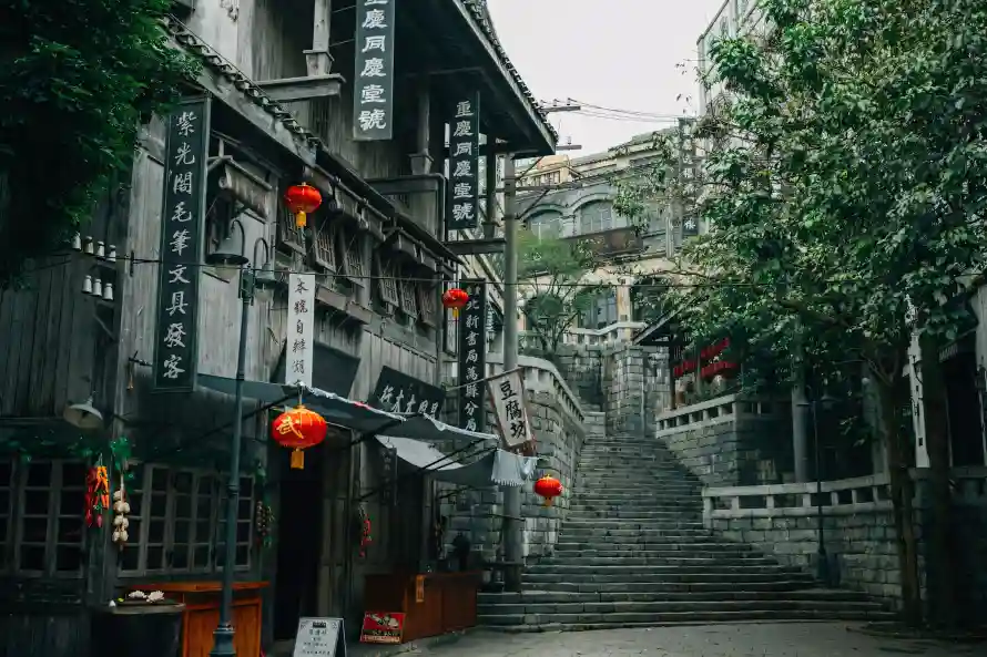 4k小巷壁纸 - 重庆 - 石板路 - 红灯笼「哲风壁纸」