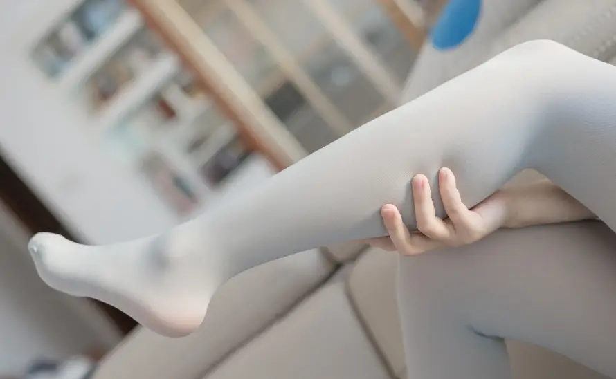 6k写真壁纸-美腿 - 白丝-热门的壁纸「哲风壁纸」