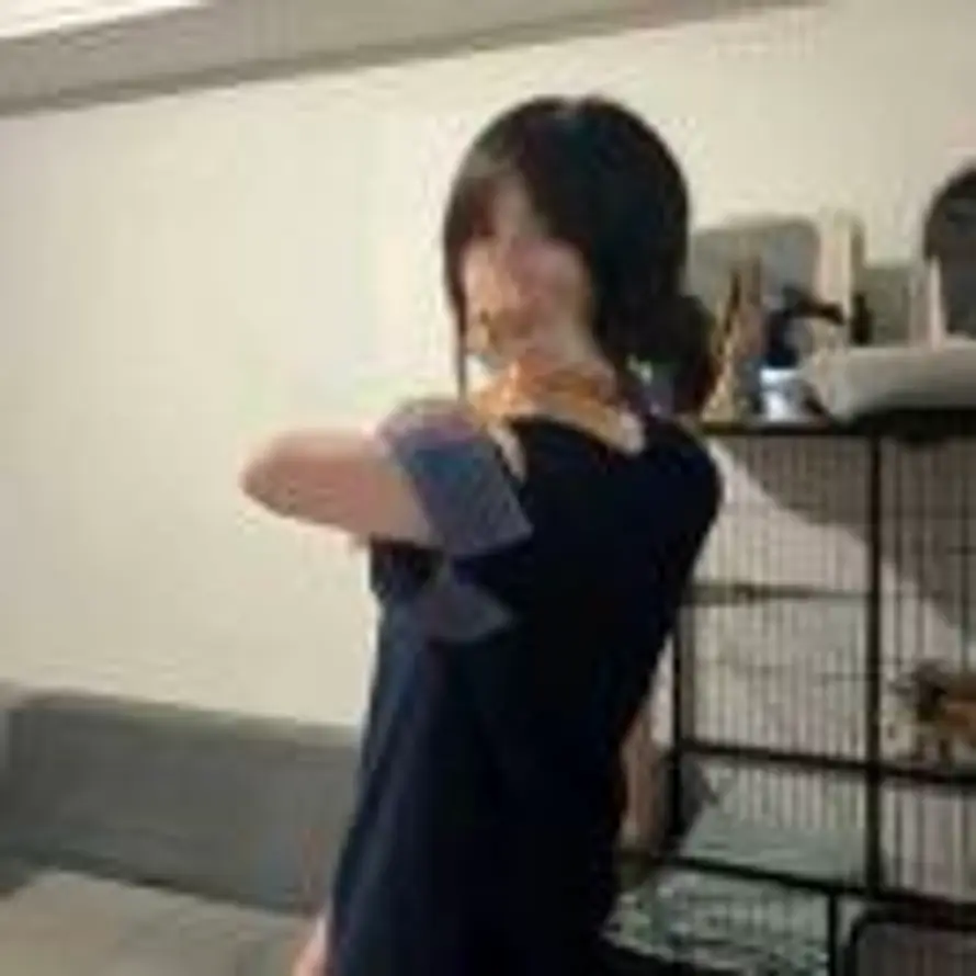 By的头像