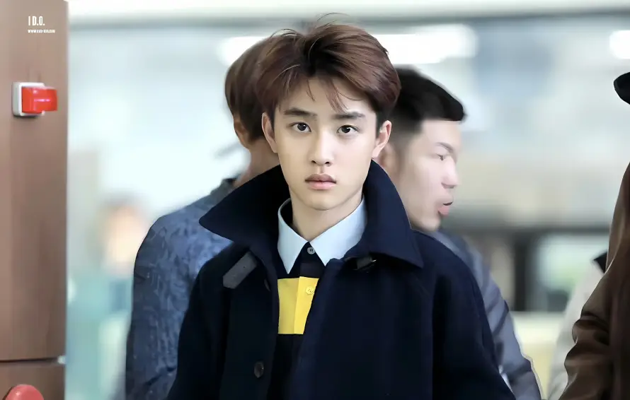 4k机场壁纸 - EXO - 都暻秀 - 机场穿搭「哲风壁纸」