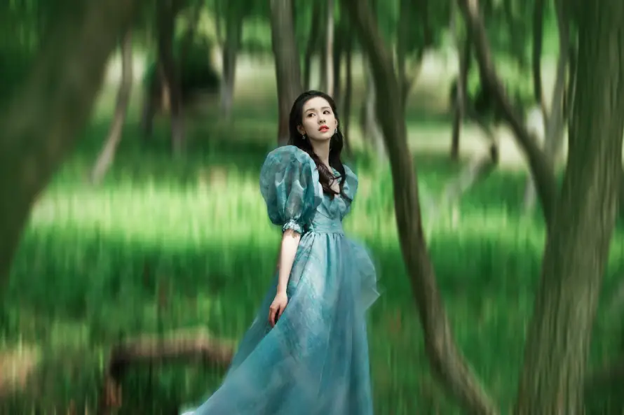 4k树林壁纸 - 清新 - 草地 - 女明星「哲风壁纸」