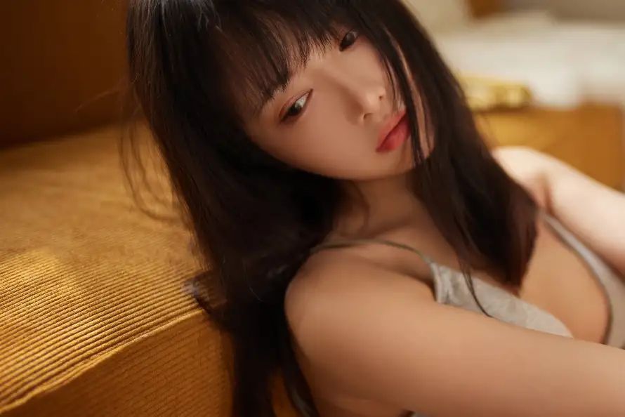 4k内衣壁纸 - 性感 - 沙发 - 美女「哲风壁纸」
