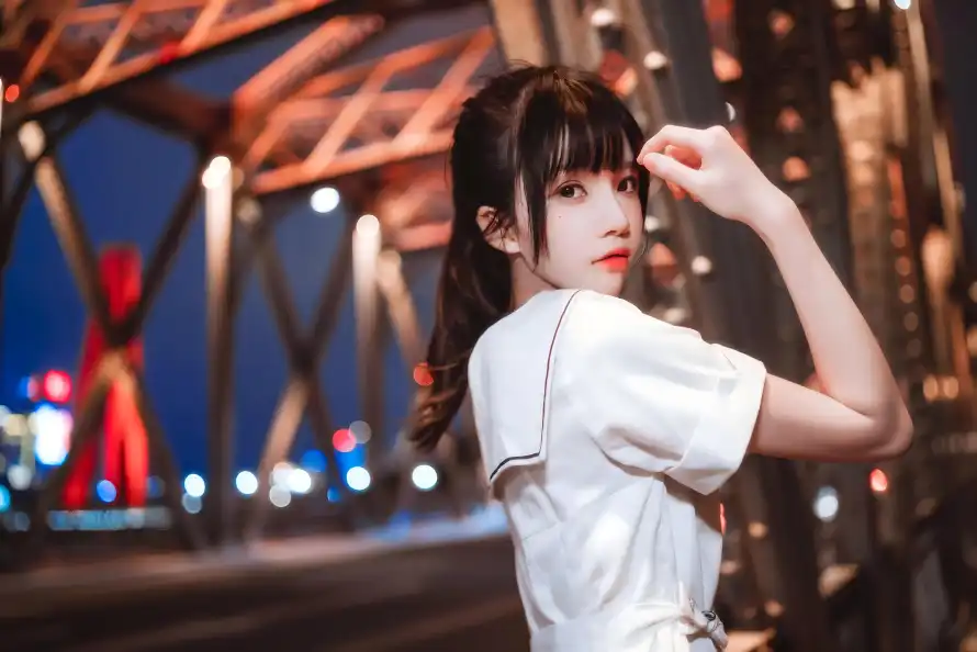 4k夜景壁纸 - 桥 - 灯光 - 美女「哲风壁纸」