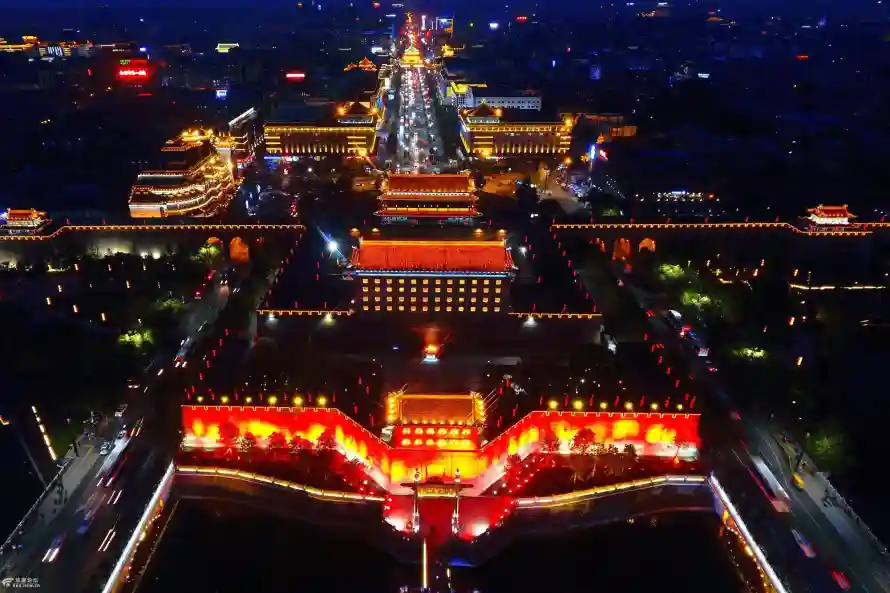 4k城墙壁纸 - 夜景 - 灯光 - 航拍「哲风壁纸」 4k城墙壁纸 - 夜景 - 灯光 - 航拍「哲风壁纸」