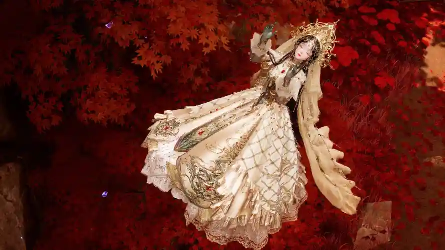 4k暖暖壁纸 - 红枫叶 - 红色背景 - 古风服饰「哲风壁纸」