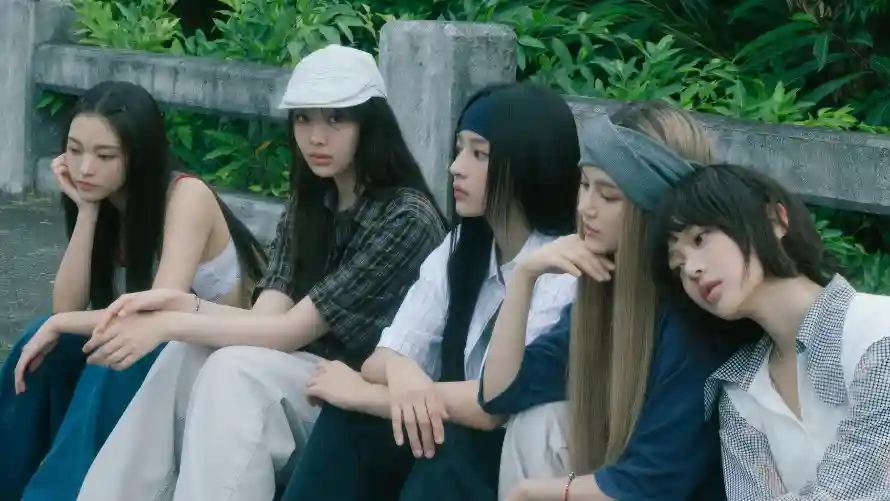 4k户外壁纸-休闲穿搭 - 女团壁纸-清新背景「哲风壁纸」
