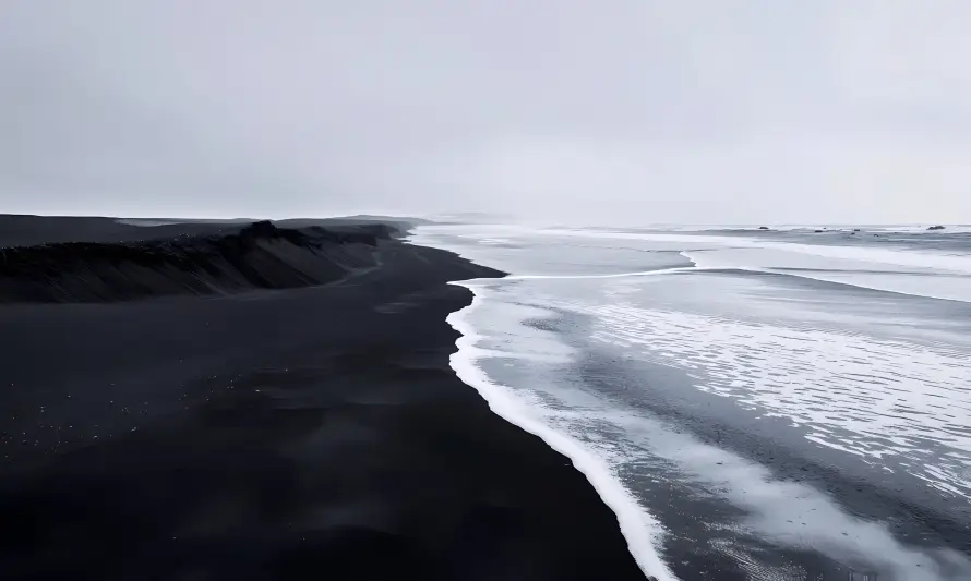 2k浪涛壁纸-白色浪花和海岸-自然景观热门的壁纸「哲风壁纸」