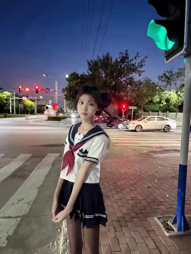 4k壁纸壁纸 - 夜景 - 树木 - 美女「哲风壁纸」