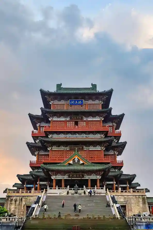 4k云彩壁纸 - 台阶 - 天空 - 游客「哲风壁纸」
