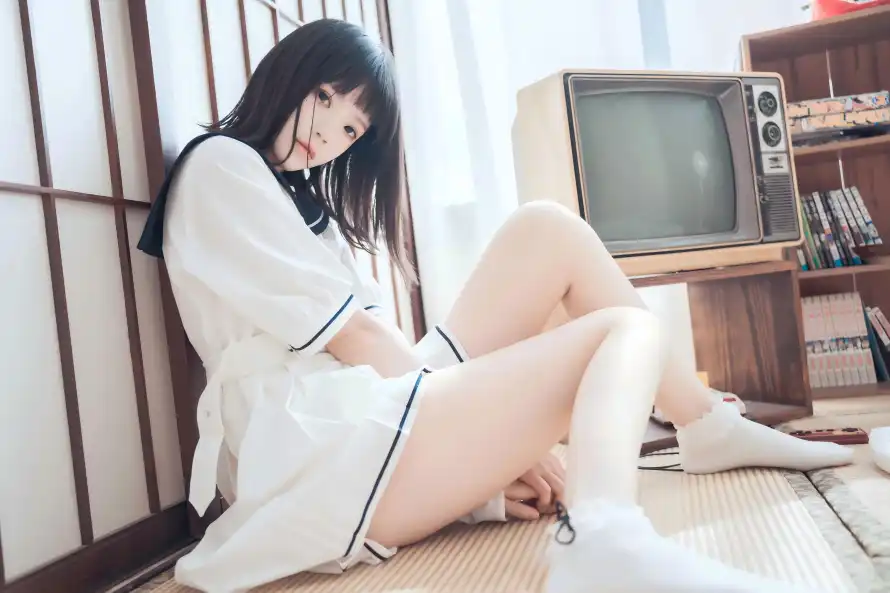 4k书架壁纸 - 制服 - 坐姿 - 室内「哲风壁纸」