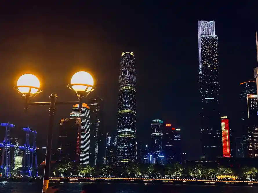 4k夜晚壁纸 - 广州 - 建筑 - 灯光「哲风壁纸」