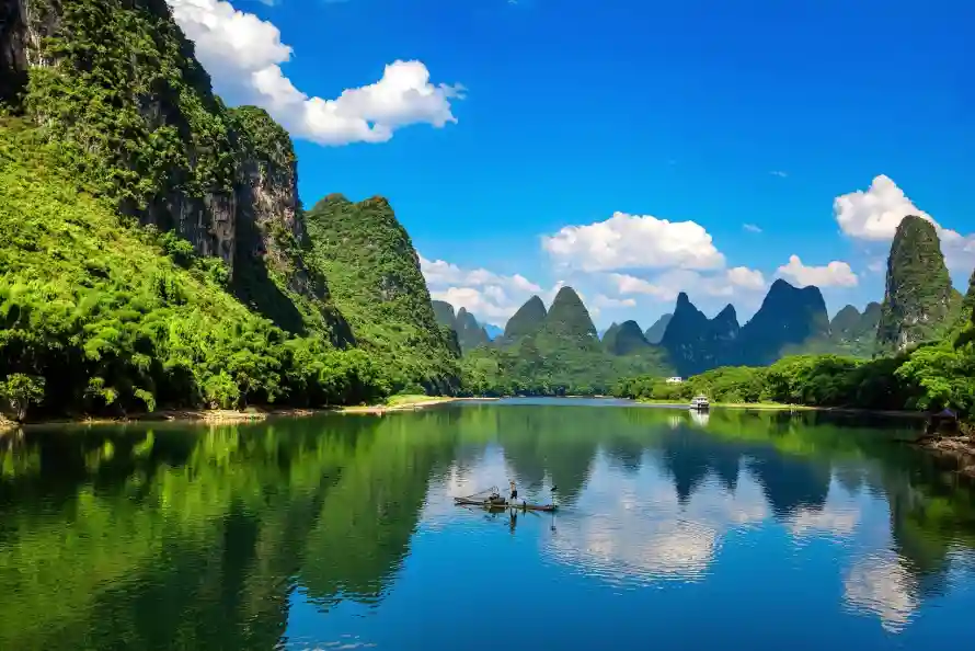 2k倒影壁纸-自然风景 - 小船-喀斯特地貌「哲风壁纸」
