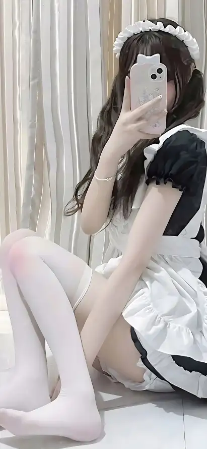 4k可爱壁纸 - 坐姿 - 女仆 - 室内「哲风壁纸」