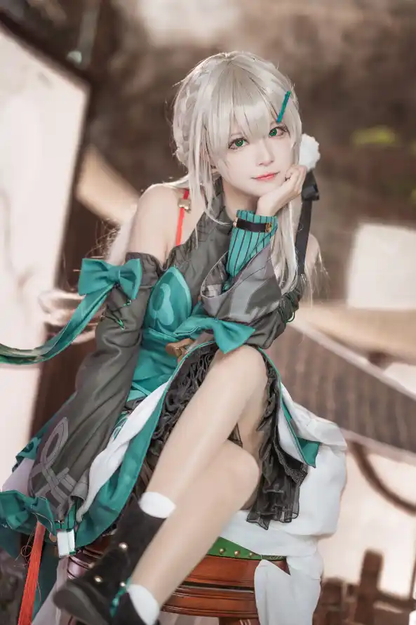 4k可爱壁纸 - 坐姿 - 甜美 - cos「哲风壁纸」
