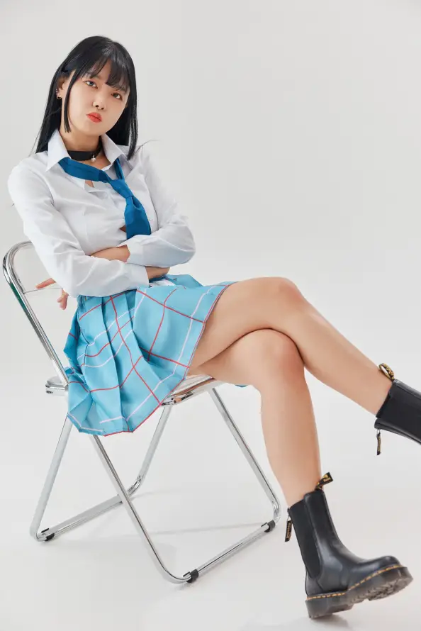 4k写真壁纸 - 坐姿 - 校服 - 韩式「哲风壁纸」