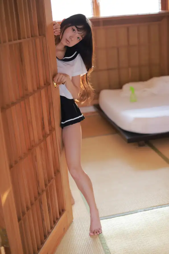 4k和室壁纸 - 少女 - 微笑 - 拉门「哲风壁纸」