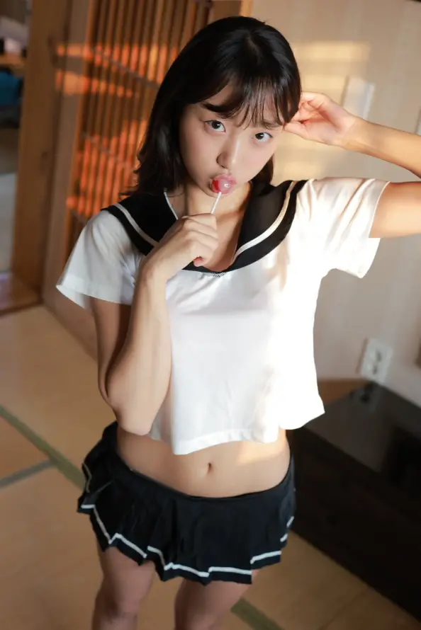 4k俏皮壁纸 - 可爱 - 女生 - 室内「哲风壁纸」