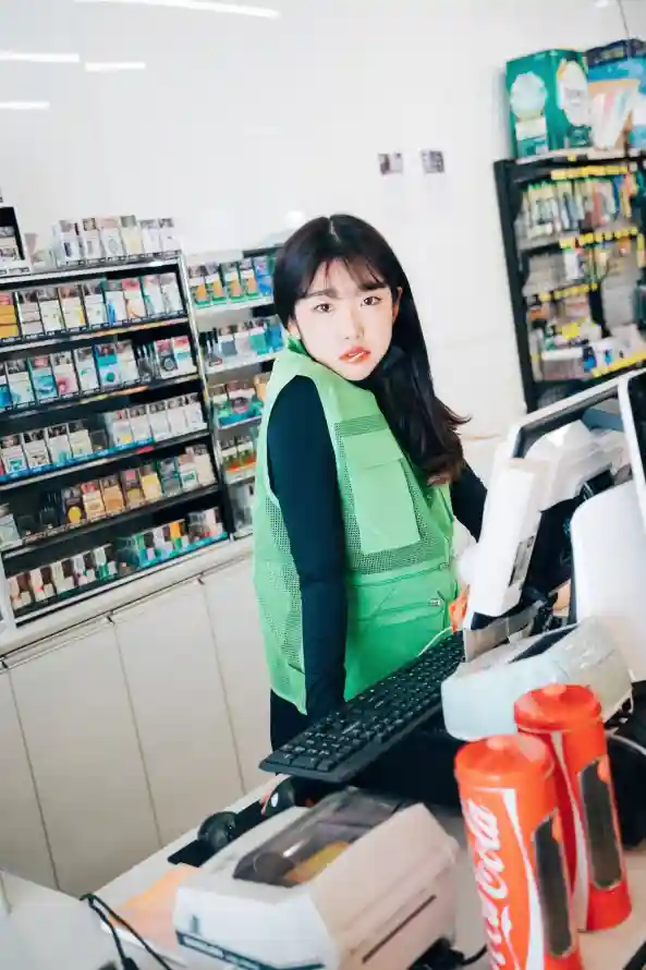 4k写真壁纸 - 可乐 - 商品 - 女生「哲风壁纸」