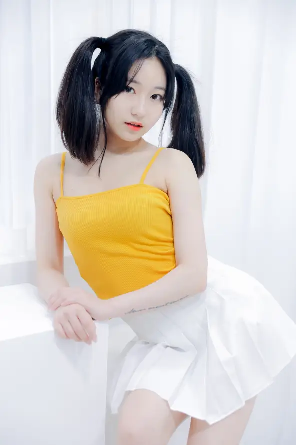 4k可爱壁纸 - 坐姿 - 室内 - 少女「哲风壁纸」