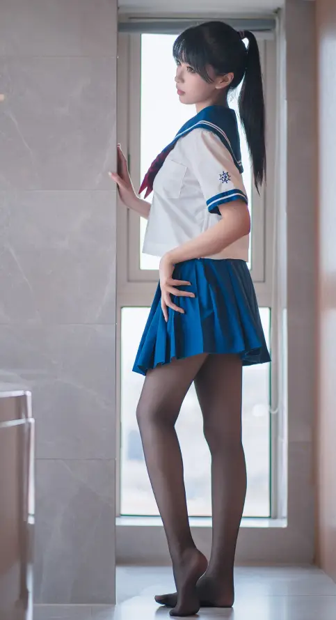 4k办公壁纸 - 室内 - 少女 - 居家「哲风壁纸」