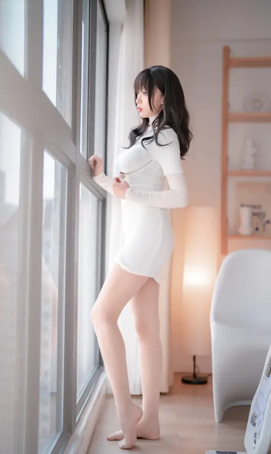 4k书架壁纸 - 女性 - 室内 - 沙发「哲风壁纸」