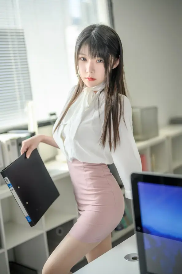 4k写真壁纸 - 室内 - 电脑 - 办公室「哲风壁纸」