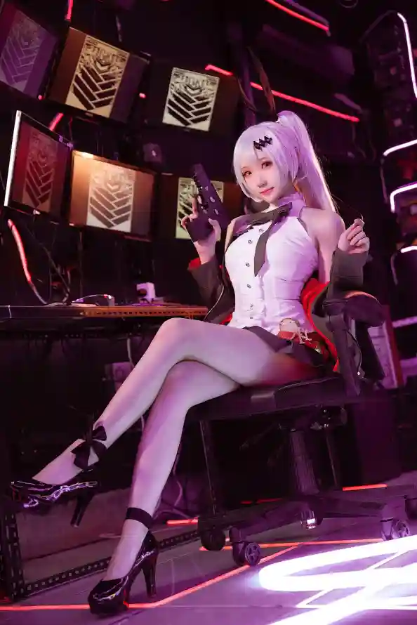 4k丝袜壁纸 - 制服 - 性感 - 白发「哲风壁纸」
