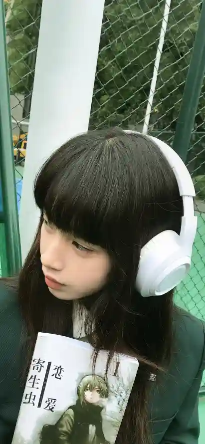 4k休闲壁纸 - 围栏 - 少女 - 户外「哲风壁纸」