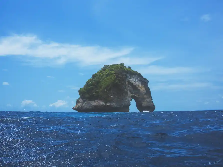 4k岛屿壁纸 - 晴天 - 海水 - 海洋「哲风壁纸」