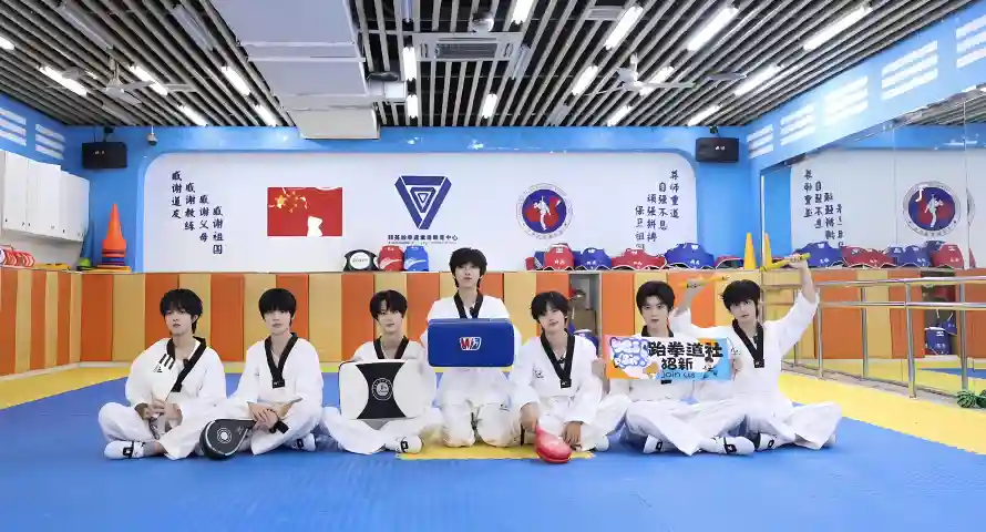3k合照壁纸-练习生与少年-TF家族热门的壁纸「哲风壁纸」