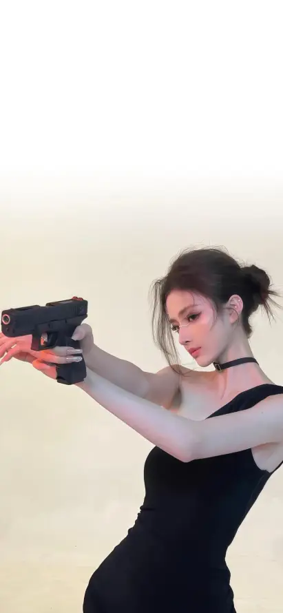 4k冷艳壁纸 - 射击 - 手枪 - 浅黄「哲风壁纸」