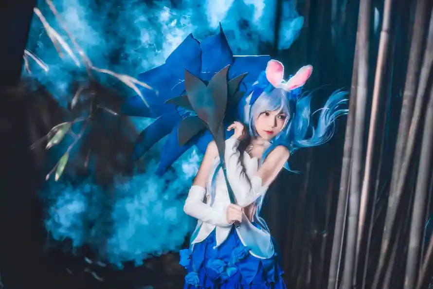 4k兔耳壁纸 - 竹林 - 蓝发 - cos「哲风壁纸」