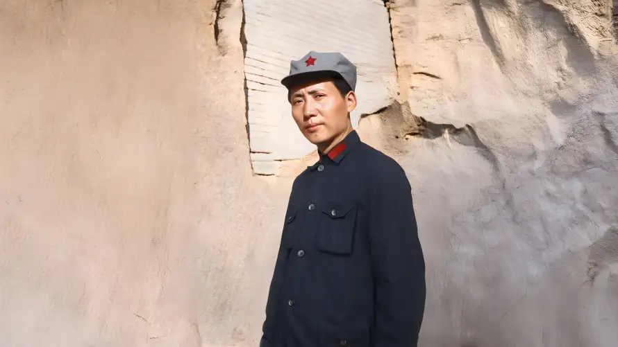 4k伟人壁纸-八角帽与窑洞-历史人物壁纸推荐「哲风壁纸」