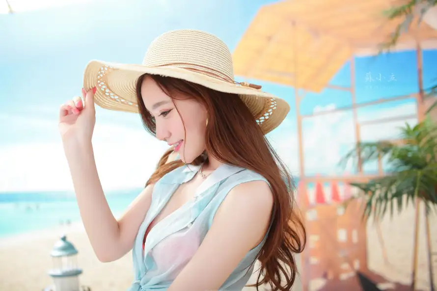2k夏日壁纸-遮阳伞和户外-长发美女壁纸推荐「哲风壁纸」