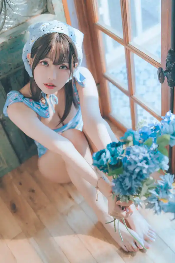 4k少女壁纸 - 泳装 - 窗边 - 美女「哲风壁纸」